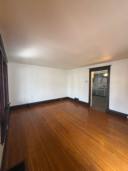 Building Photo - 189 Westminster Ave