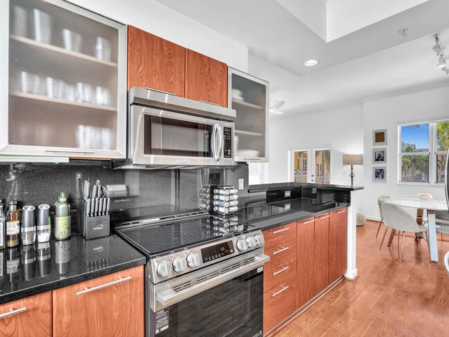 Building Photo - 2329 Vintage Dr