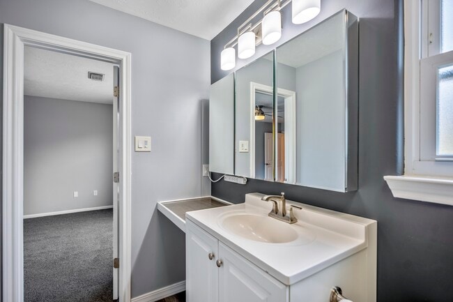 Building Photo - 2923 Goldspring Ln