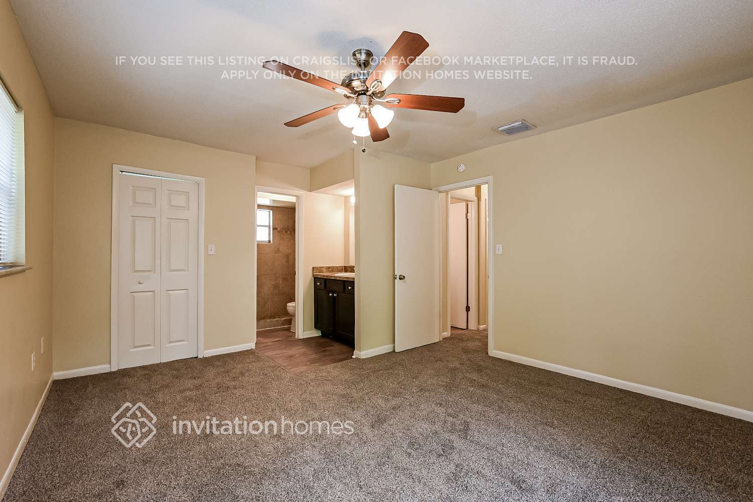 Building Photo - 984 Oak Dr