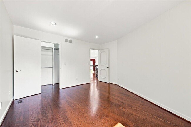 Building Photo - 6122 Trailwood Ln