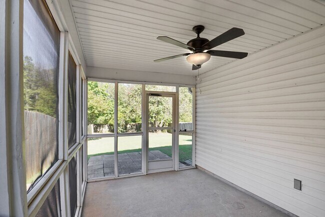 Building Photo - 125 Brook Highland Cove