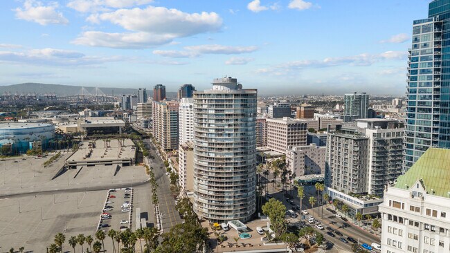 Building Photo - 700 E Ocean Blvd