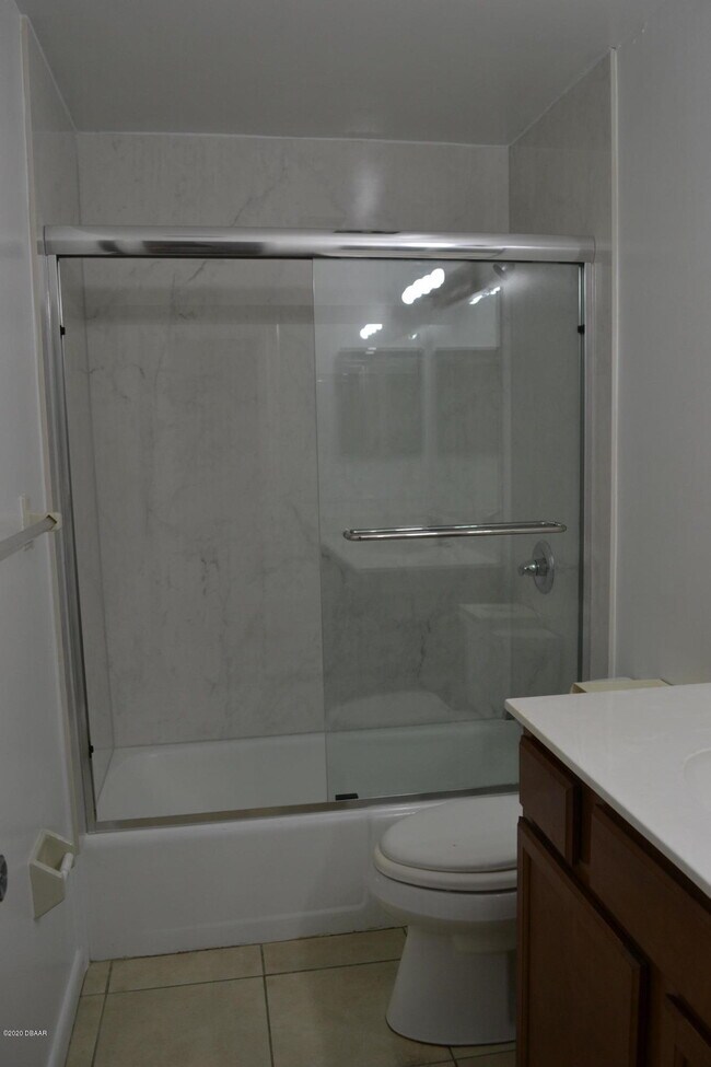 Building Photo - 309 Oakridge Blvd