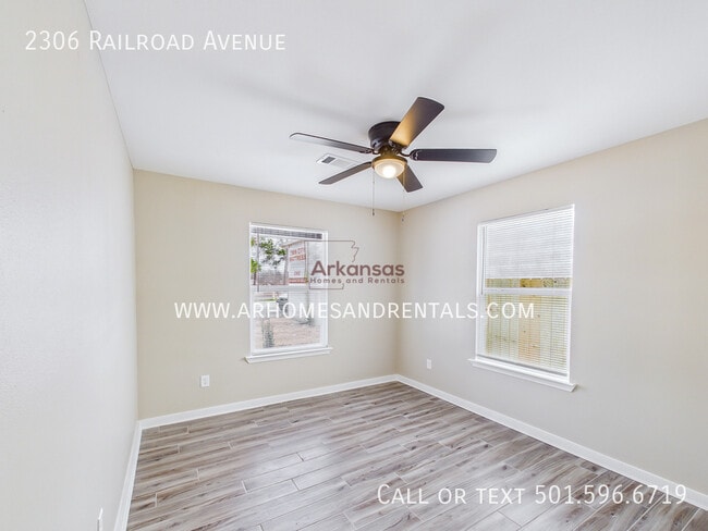 Building Photo - 2306 Railroad Ave