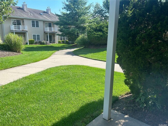 Building Photo - 919 Altessa Blvd