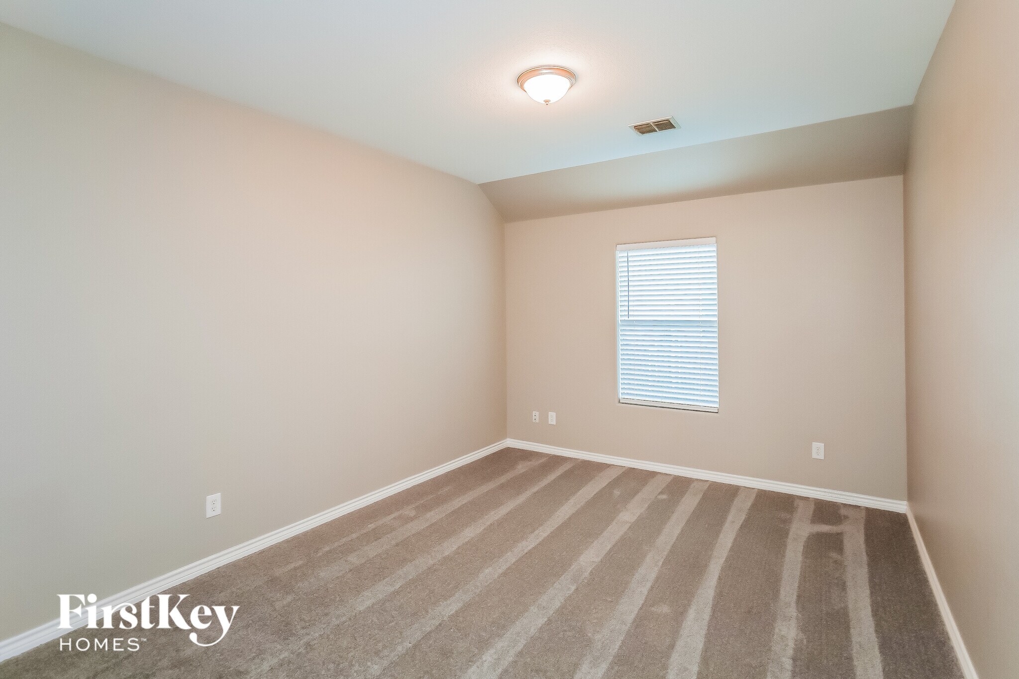 Building Photo - 12721 Carpenter Ln