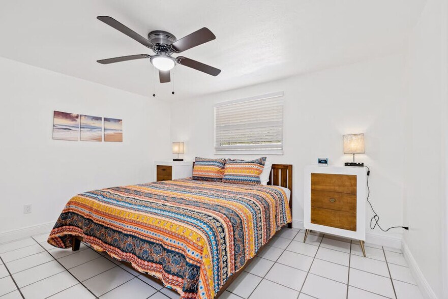 Building Photo - 1314 12th St