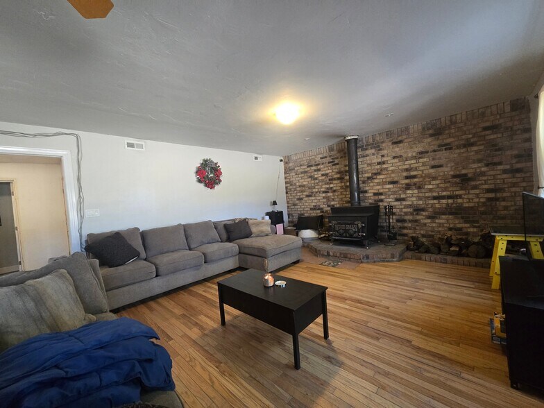 Building Photo - 13545 Homestead Rd