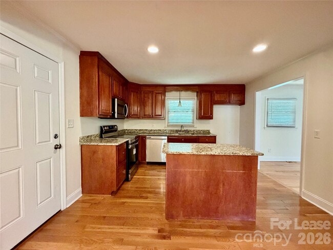 Building Photo - 109 James Dr
