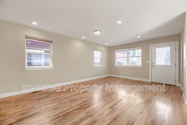 Building Photo - 3344 N Williams St