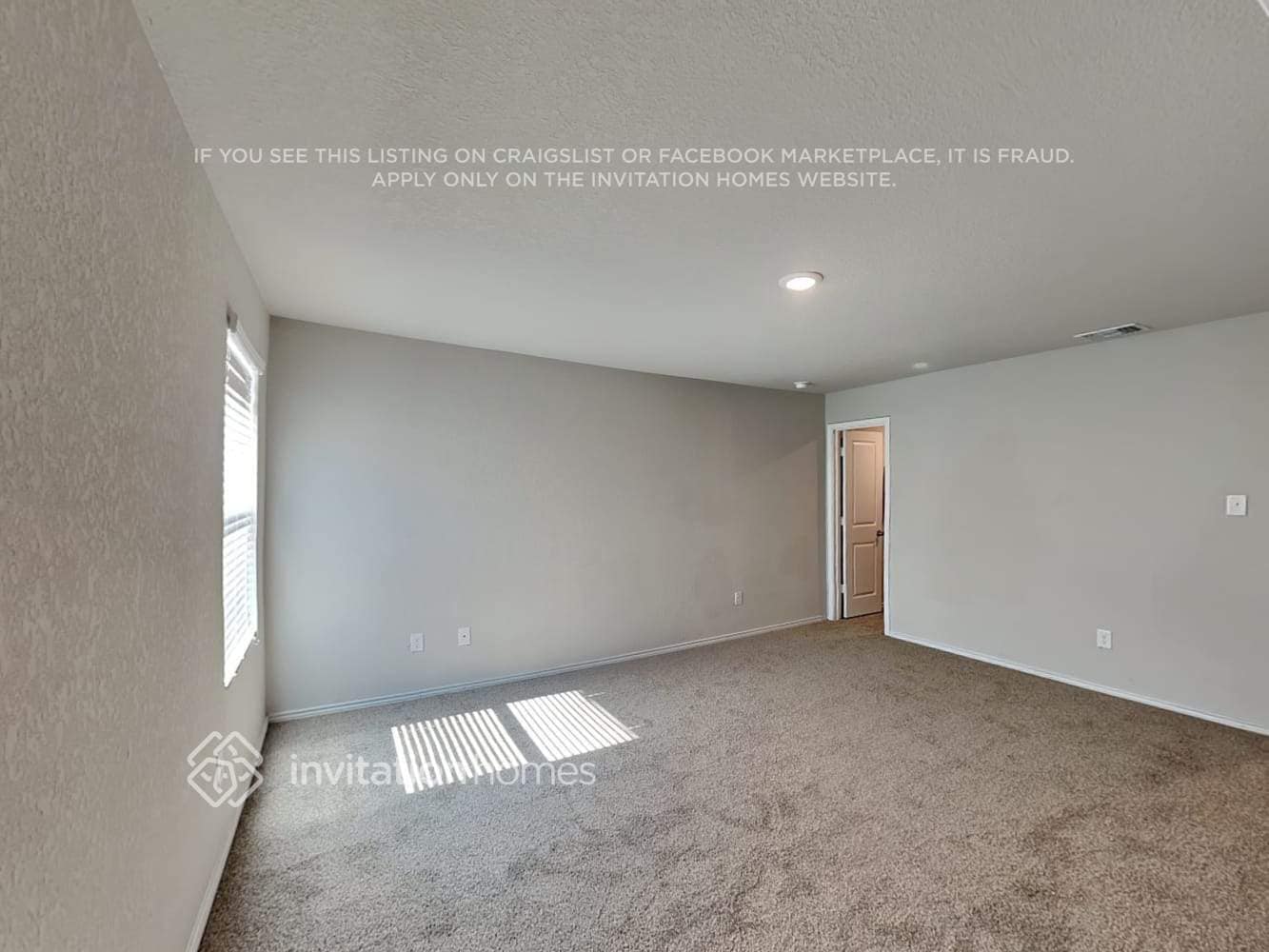 Building Photo - 5715 Leon Pl