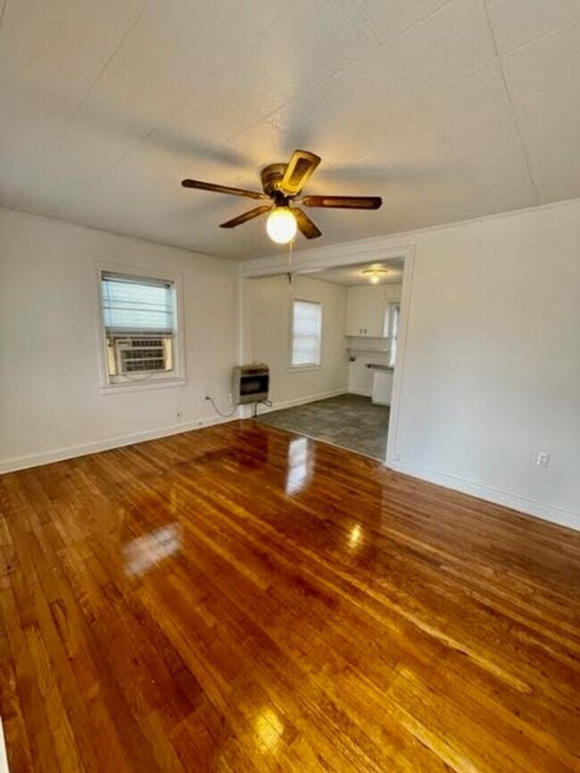 Building Photo - 1633 N 18th St