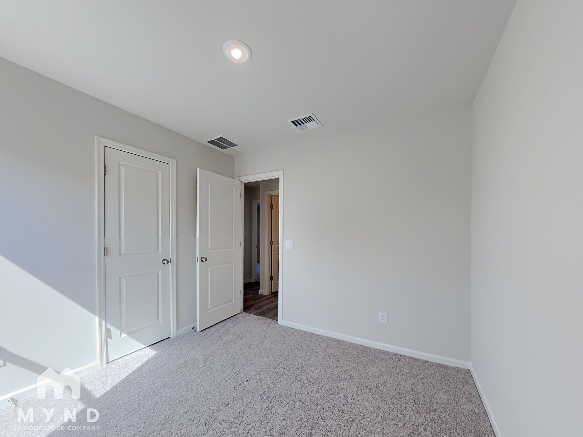 Building Photo - 246 S Picacho Heights Rd