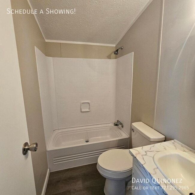 Building Photo - 2737 W Washington Center Rd