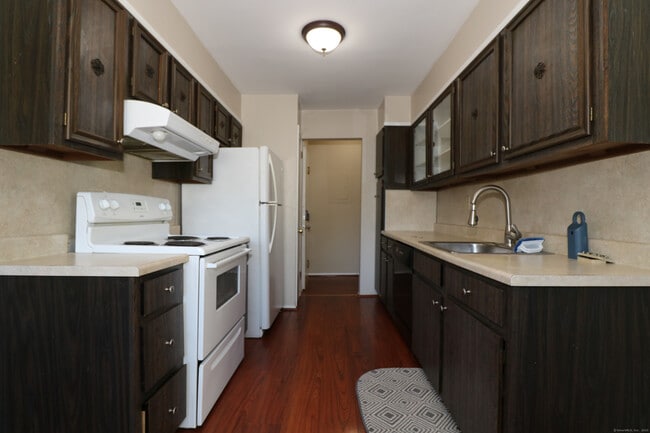 Building Photo - 57 Ameridge Dr