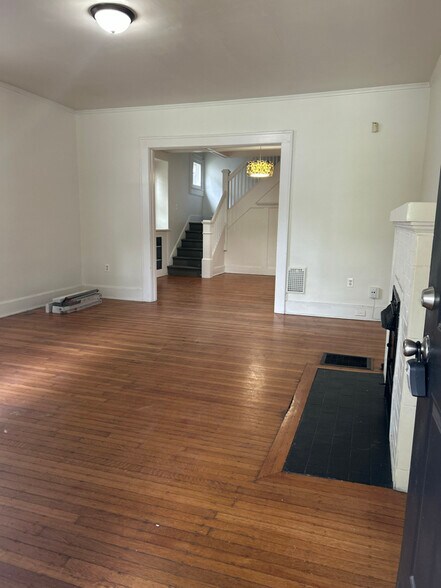 Building Photo - 3355 N College Ave