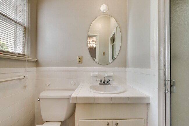 Building Photo - 4208-10 Normandy AVE