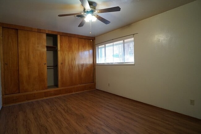 Building Photo - Charming 2 bedroom 1 bath in Carmichael!