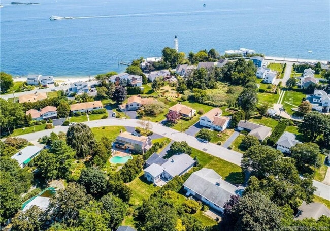 Building Photo - 85 Admiral Dr