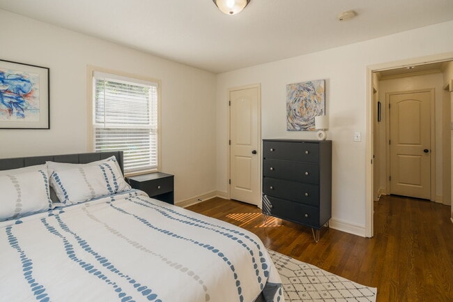 Building Photo - 4809 W 75th St