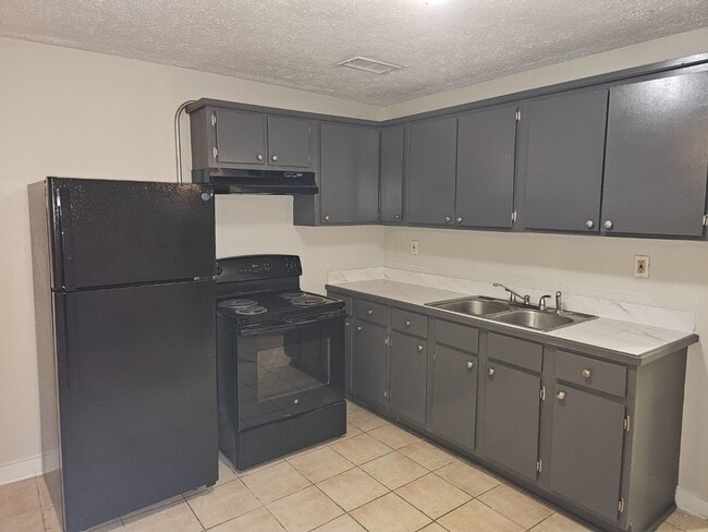 Building Photo - 422 Meriwether St