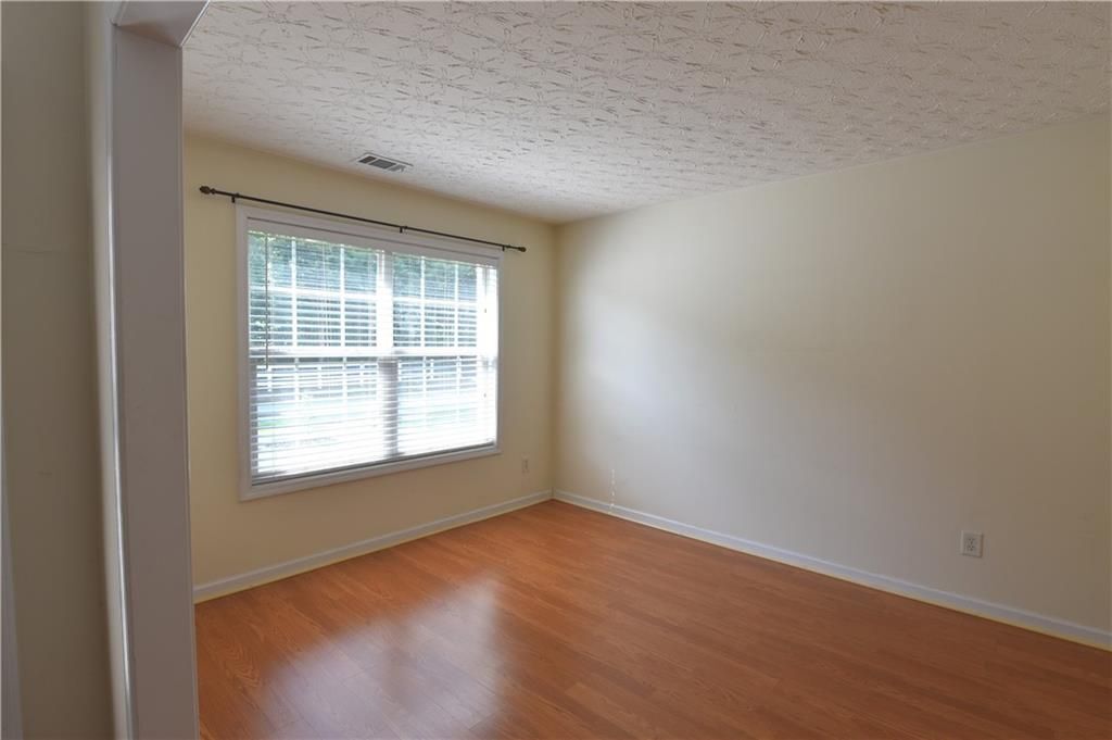 Building Photo - 3347 Baymount Way