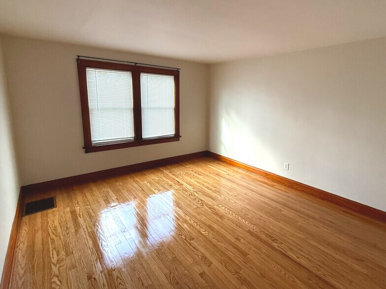 Building Photo - 1617 Jackson St