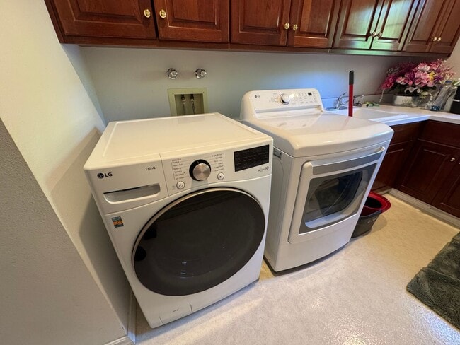 Building Photo - Room For Rent - Whatcom County Countryside