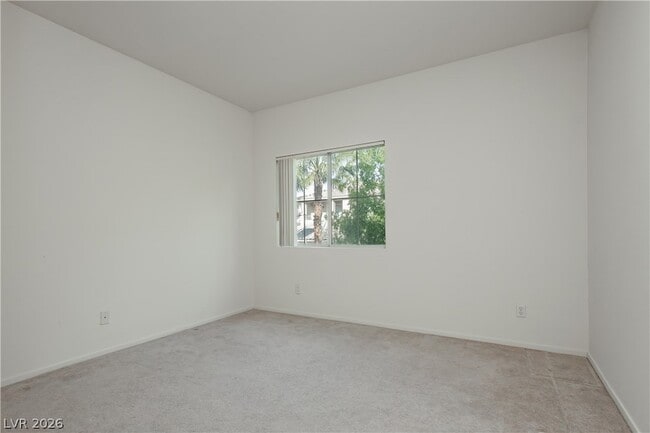 Building Photo - 301 Pine Haven St