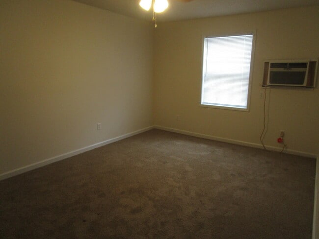 Building Photo - 25 Cuttino Rd