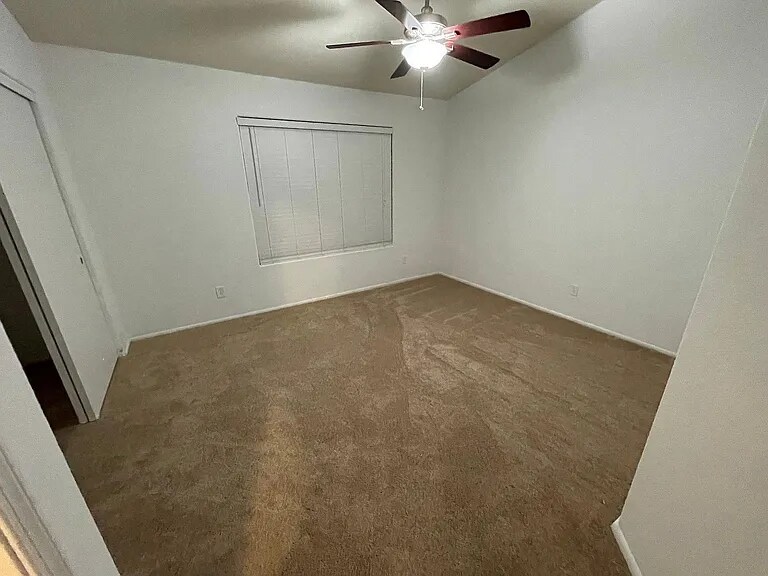 Building Photo - 8019 S Muddy Creek Dr