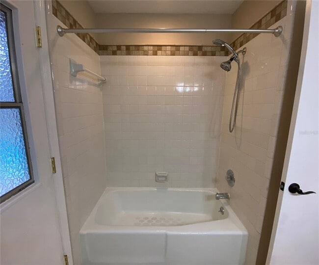 Building Photo - 214 Stevenage Dr