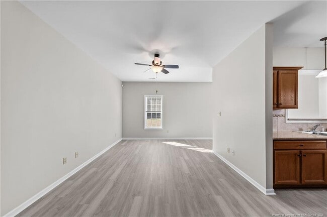 Building Photo - 122 Sherman Ct