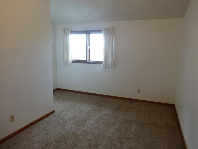 Building Photo - RB4618/4620 W 14th Street