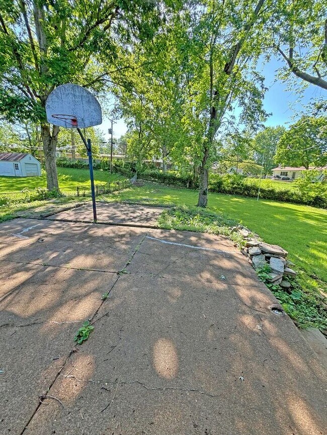Building Photo - 1610 Gallant Fox Dr