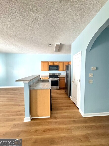 Building Photo - 3871 Pleasant Oaks Dr