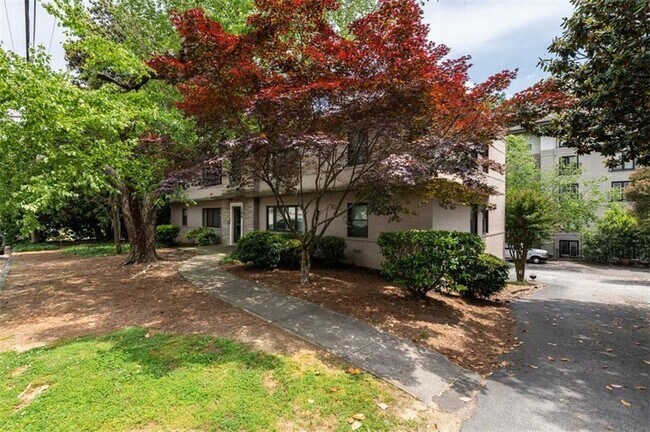 Building Photo - 106 Ardmore Pl NW