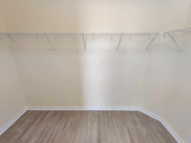 Building Photo - 7801 Seafield Ln