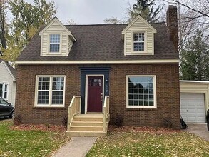 Building Photo - Click the “Apply Now” button or email wapmrentals@gmail.com for a prompt response.