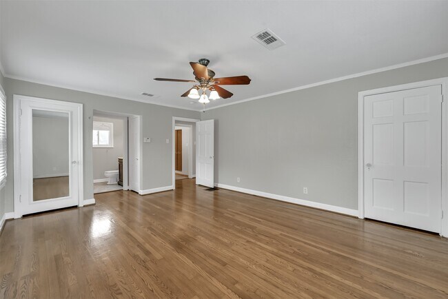 Building Photo - 3215 Milburn St