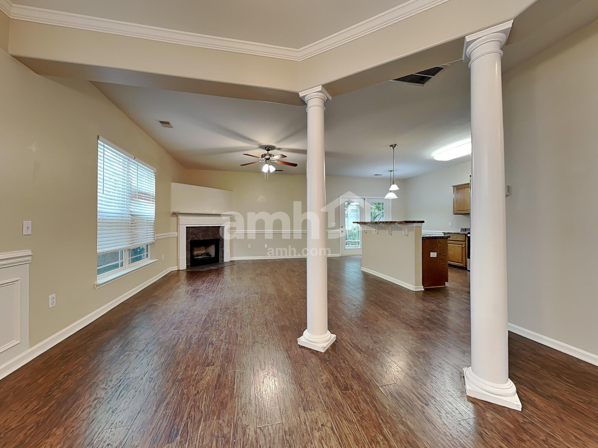 Building Photo - 75 Summer Hill Way