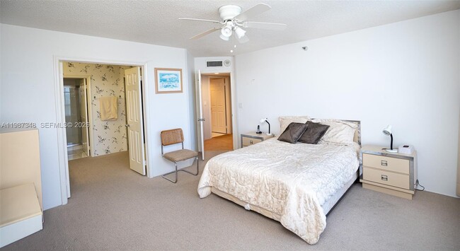 Building Photo - 3530 Mystic Pointe Dr