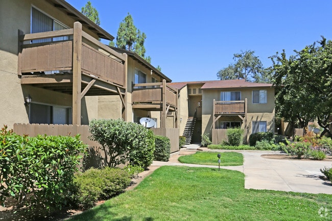 Community - Briarwood Apartments