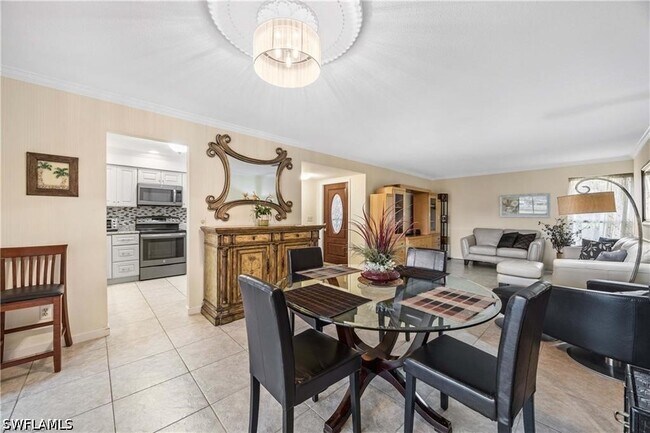 Building Photo - 3195 Boca Ciega Dr