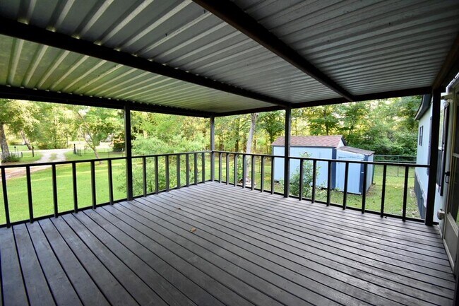 Building Photo - 317 Co Rd 3892E