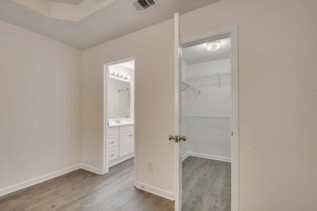 Building Photo - 513 Brians Way