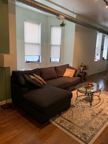 Building Photo - 1514 N Milwaukee Ave