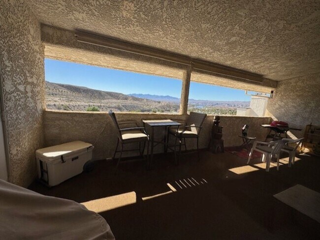 Building Photo - 1BR 1BA Winter Vacation Rental with River Views-RIVERVIEW BLUFFS