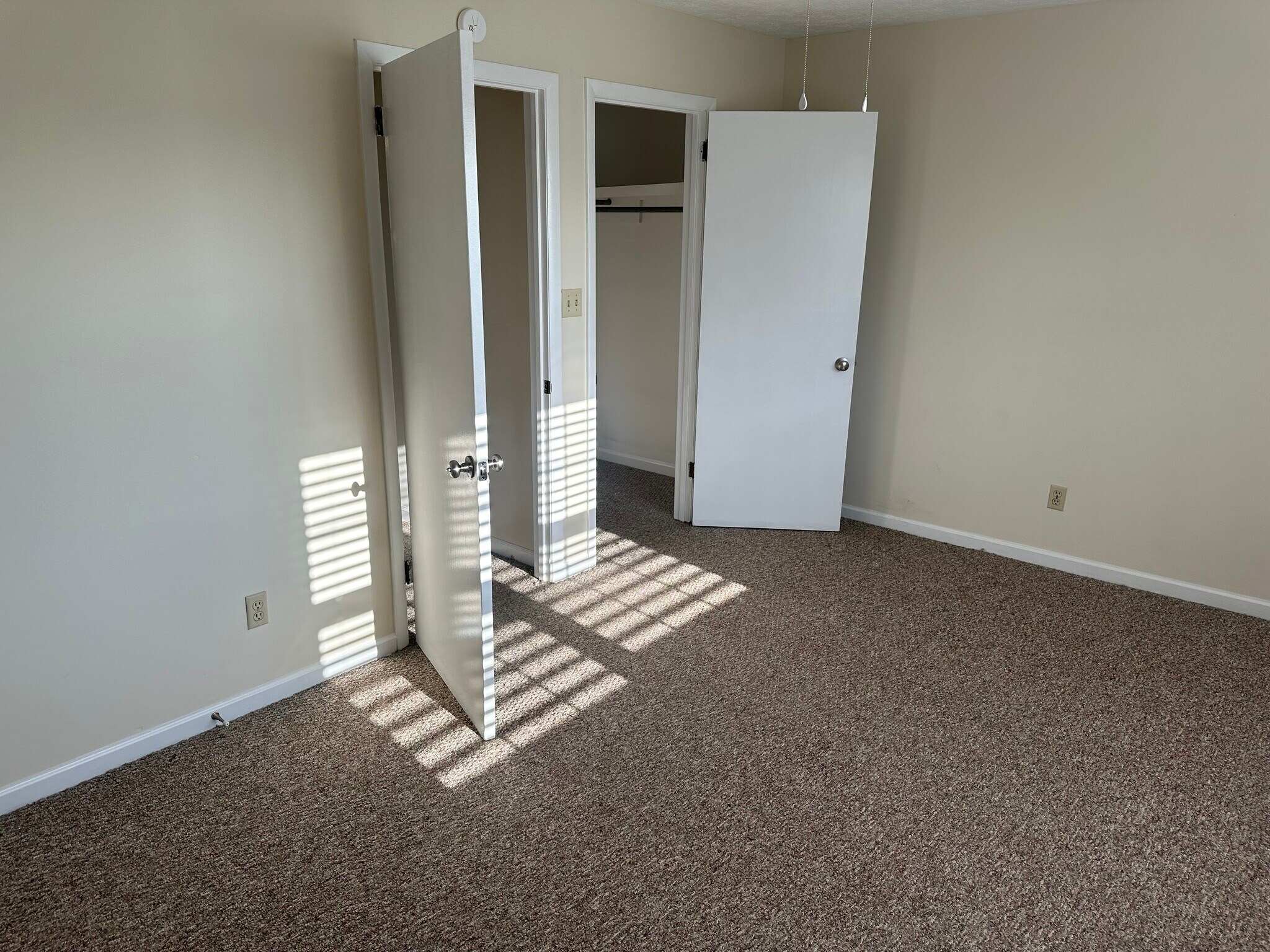 Master Bedroom - 1295 Barnwood Ct